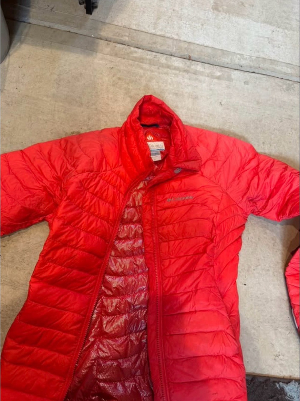 Columbia Women’s coral orange Down Jacket - medium